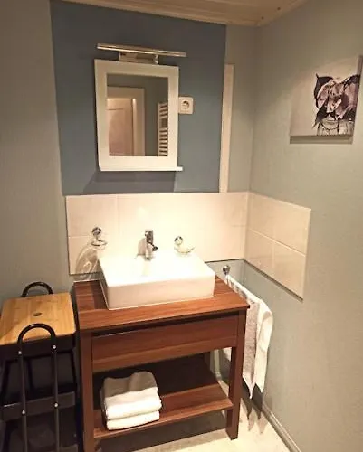 Grussschinner Haeusl غروسشوناو